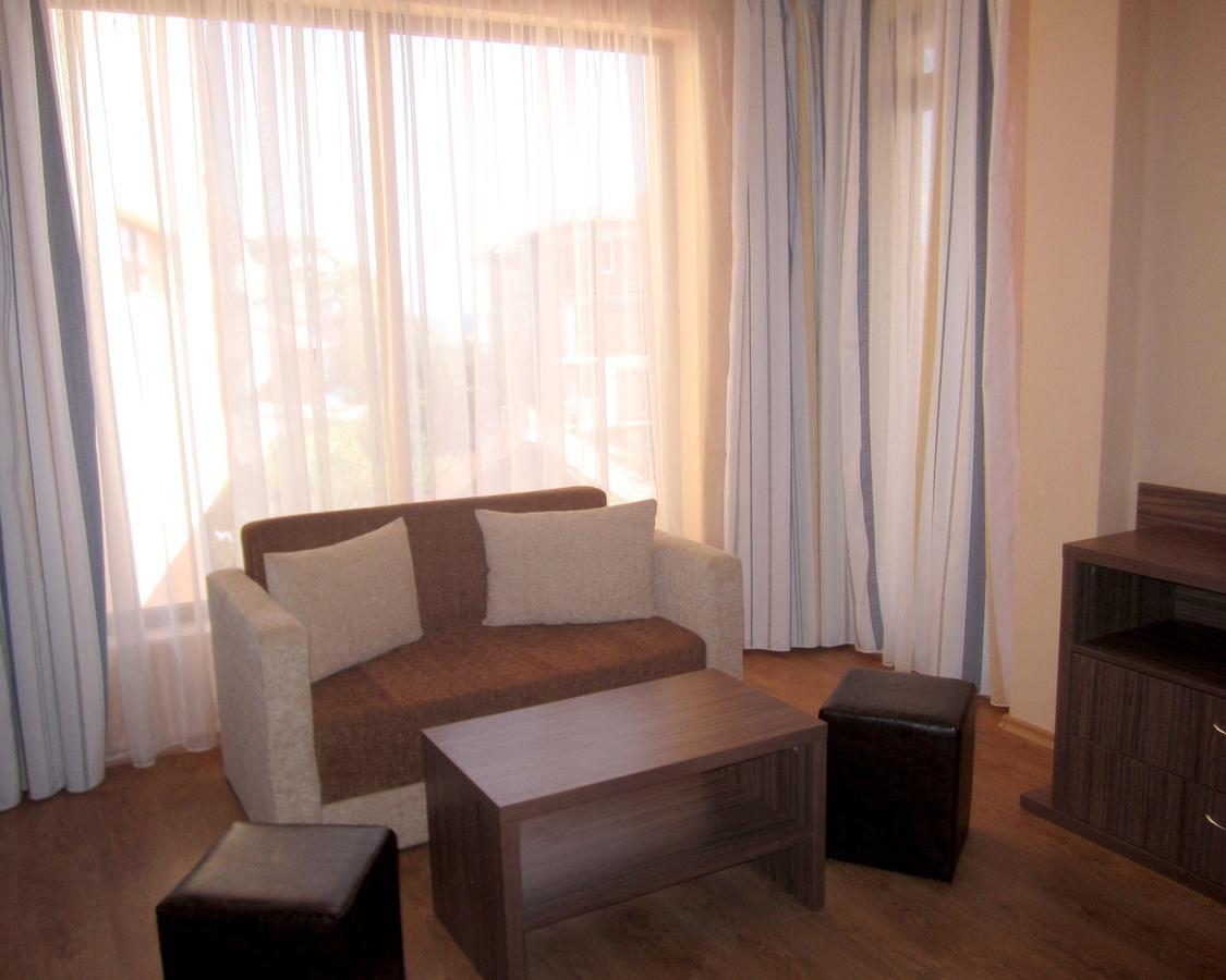 Hotel Coop Central Obzor Exterior photo